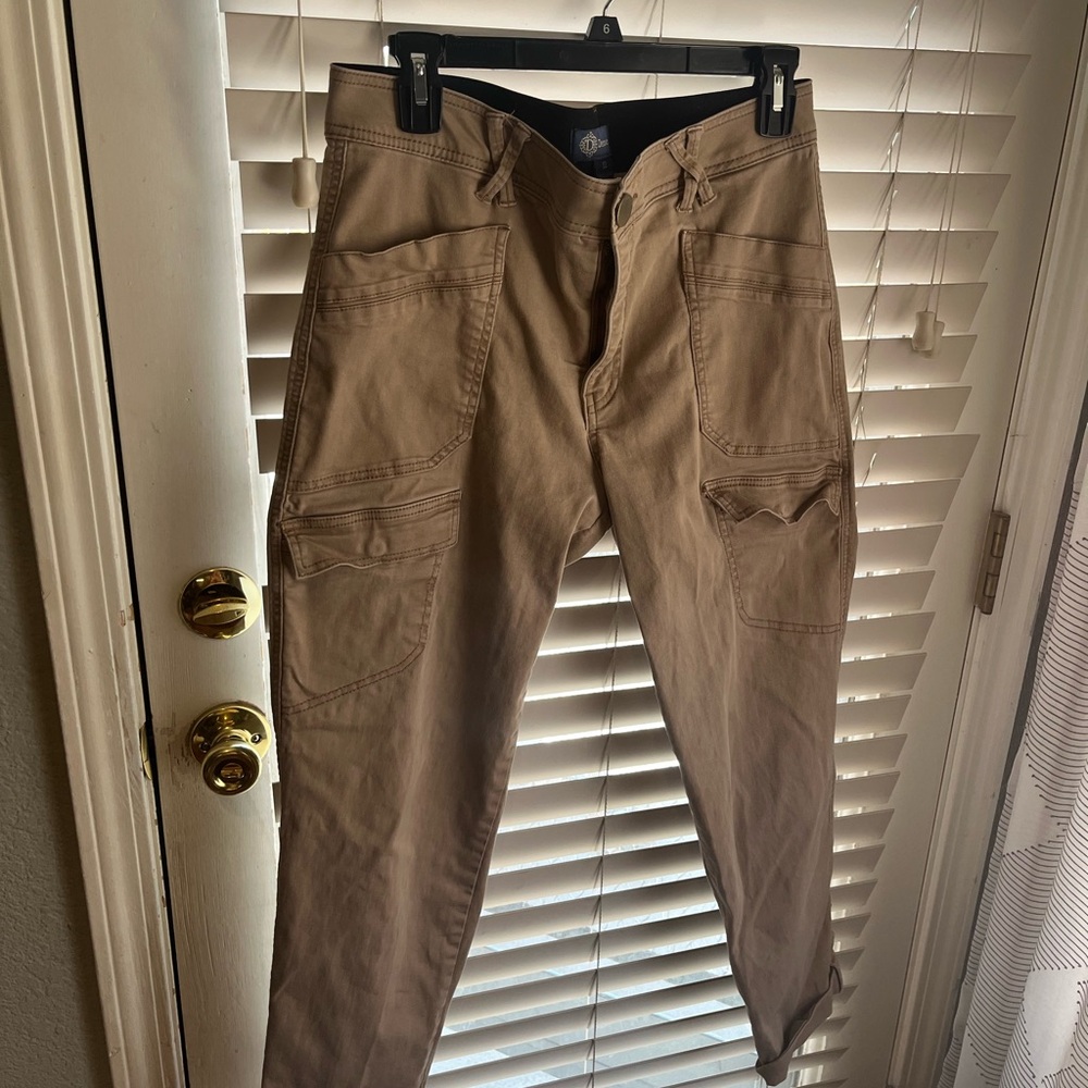 Women’s Democracy “Ab”solution khaki cargo pants